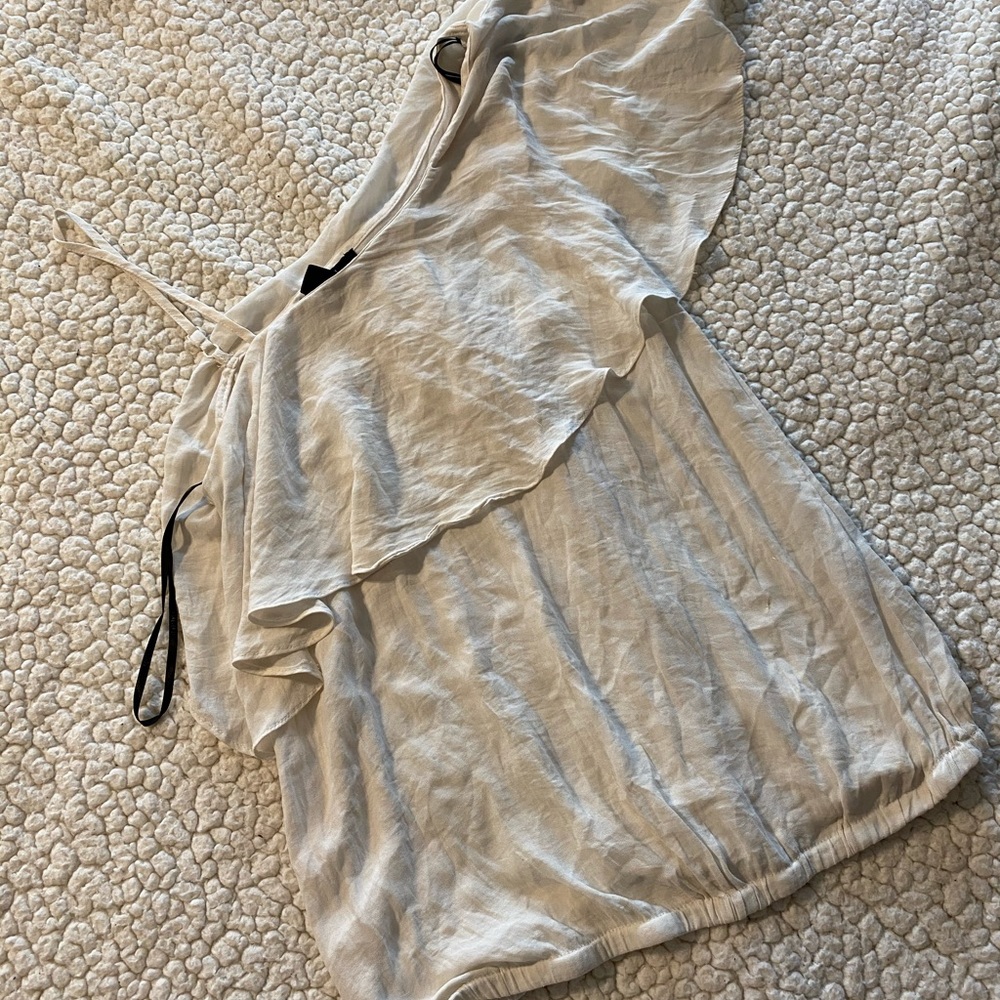 Forever 21 off shoulder top size S 😍